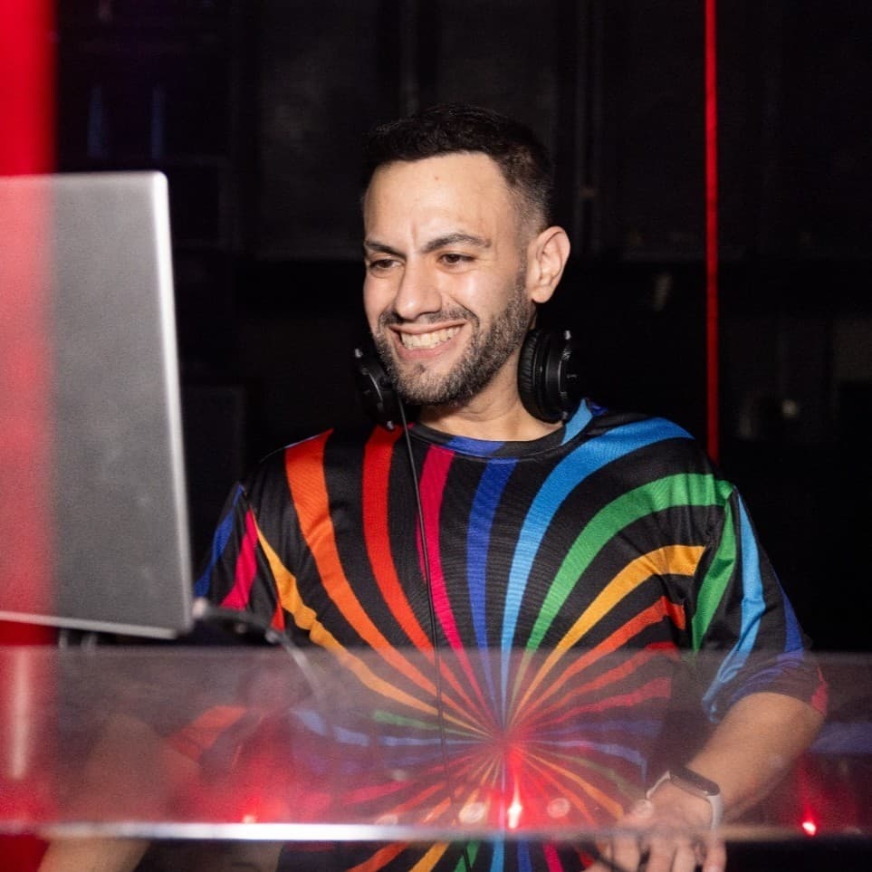 DJ Eli Frechter - Sauna Bar